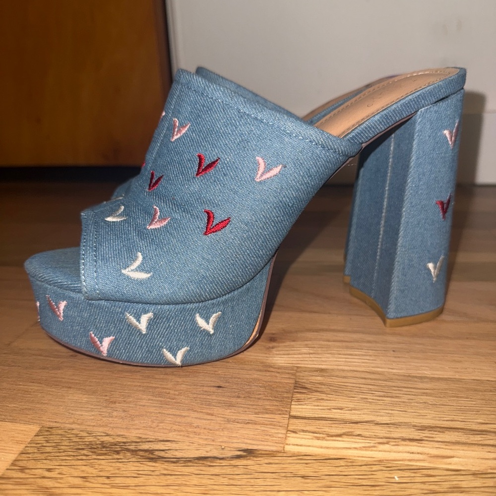 Diva Blue Embroidered Heels